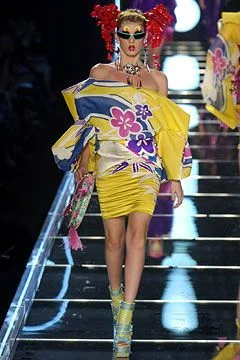 Look 32